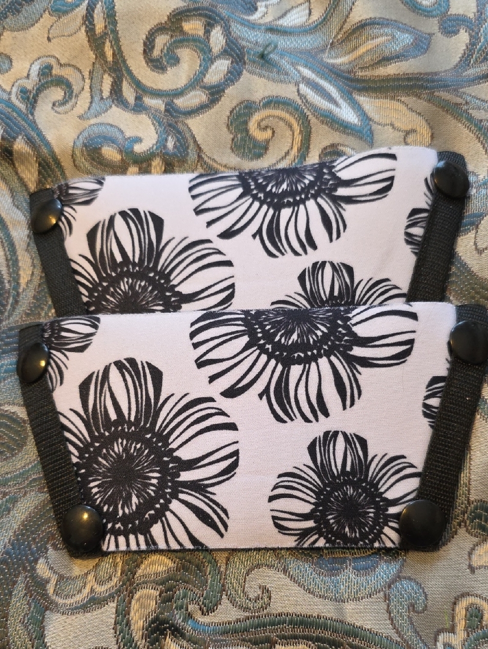 Onesole Black and White Floral Sandal Tops